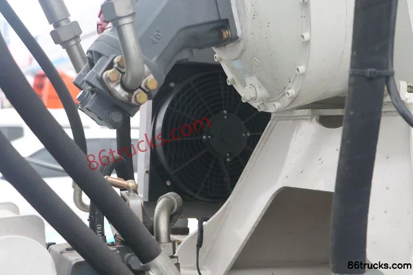 SHACMAN Delong M3000S 350 hp 8X4(12 wheels) 7.79 m³ concrete mixer truck (China VI) (Lingyu brand) Body (3) | 86Trucks