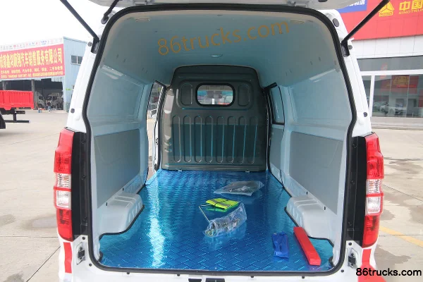 SRM Xinyuan X30L EV Standard Type 4.495 m pure electric van truck Cargo Box (3) | 86Trucks