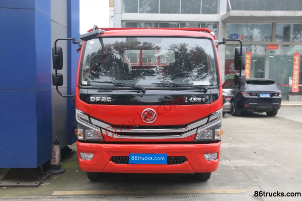 Dongfeng Duolika D8 150 hp 4X2(6 wheels) 5.6m Single Row Flatbed Cargo Truck Exterior (2) | 86Trucks