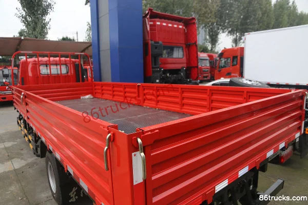 Dongfeng Duolika D8 150 hp 4X2(6 wheels) 5.6m Single Row Flatbed Cargo Truck Body (2) | 86Trucks