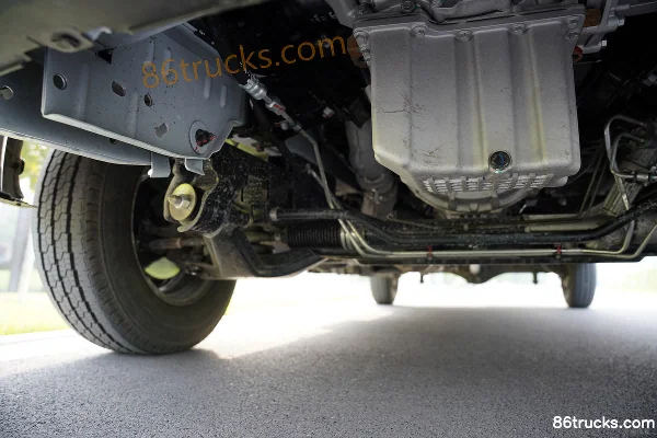JAC Star 5 Series Fuel-Saving King Plus Basic Type 129hp 7-Seat 2.0T Diesel Enclosed Light Bus Chassis (2) | 86Trucks