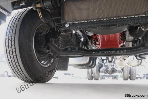 Foton Auman R-Series 240hp 4X2(6 wheels) 9.85m Van Truck (China VI) Chassis (2) | 86Trucks