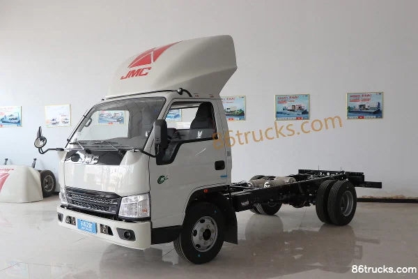 JMC Shunwei Narrow Body 143hp 4X2(6 wheels) 3.68m Single Row Stake Light Truck (China VI) (Air Brake) Exterior (3) | 86Trucks