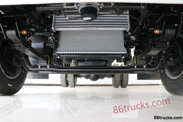 JMC Shunwei Narrow Body 143hp 4X2(6 wheels) 3.68m Single Row Stake Light Truck (China VI) (Air Brake) Chassis (1) | 86Trucks