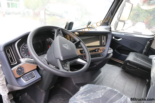 Sinotruk HOWO TH7 Heavy Truck 460hp 6X4(10 wheels) Tractor Truck (China VI) Cab (3) | 86Trucks