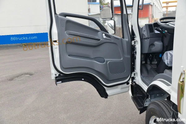JAC Shuailing Q3 130 hp 4X2(6 wheels) 4.18m single-row stake truck (China VI) Cab (2) | 86Trucks