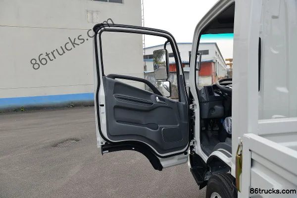 JAC Shuailing Q3 130 hp 4X2(6 wheels) 4.18m single-row stake truck (China VI) Cab (1) | 86Trucks