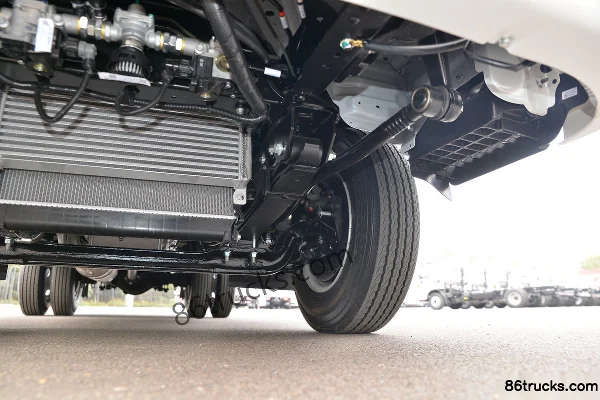 JAC Shuailing Q3 130 hp 4X2(6 wheels) 4.18m single-row stake truck (China VI) Chassis (3) | 86Trucks
