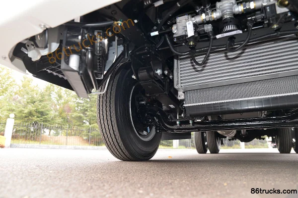 JAC Shuailing Q3 130 hp 4X2(6 wheels) 4.18m single-row stake truck (China VI) Chassis (2) | 86Trucks