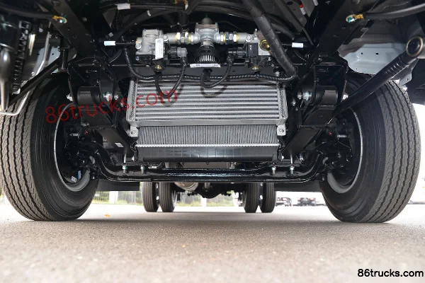 JAC Shuailing Q3 130 hp 4X2(6 wheels) 4.18m single-row stake truck (China VI) Chassis (1) | 86Trucks