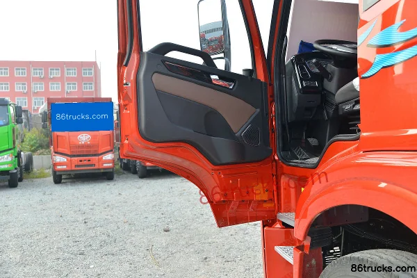 FAW Jiefang Qingdao Han V2.0 Heavy Truck 260hp 6X2(8 wheels) 9.45m LNG Van Cargo Truck Cab (2) | 86Trucks