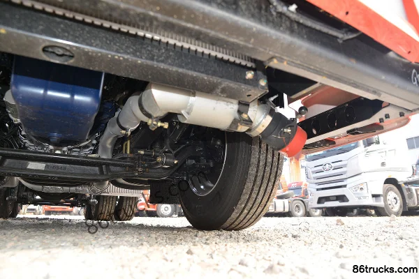 FAW Jiefang Qingdao JH6 Heavy Truck Excellence Edition 2.0 430 hp 6X4(10 wheels) Dangerous Goods Tractor Truck (FAW 12-Speed) Chassis (3)