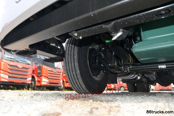 FAW Jiefang J7 Heavy Truck 560hp 6X4(10 wheels) AMT automatic tractor truck (China VI) Chassis (2) | 86Trucks