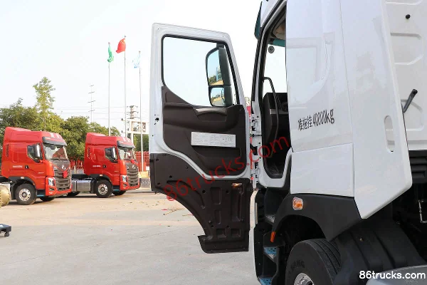 Dongfeng Liuqi Chenglong H7 Heavy Truck 460 hp 6X4(10 wheels) Tractor Truck (Dongfeng 12-speed) (China VI) Cab (1) | 86Trucks