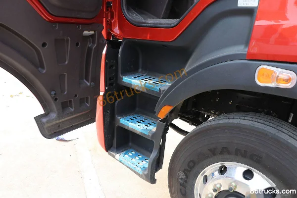 Dongfeng Liuqi Chenglong H7 Heavy Truck Smart Enjoy Edition 510 hp 6X4(10 wheels) AMT Automatic Tractor Truck (3.7 Ratio) (China VI) Cab (2)