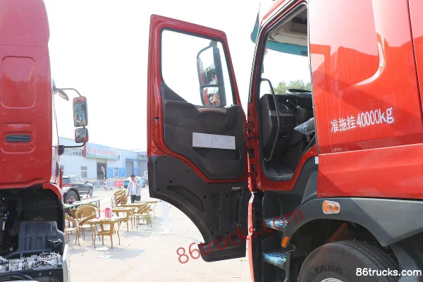 Dongfeng Liuqi Chenglong H7 Heavy Truck Smart Enjoy Edition 510 hp 6X4(10 wheels) AMT Automatic Tractor Truck (3.7 Ratio) (China VI) Cab (1)