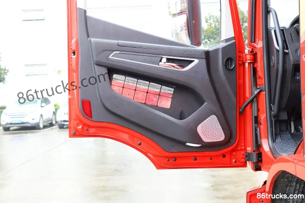 SAIC Hongyan Jiebao H6 240 ch 4X2(6 roues) camion porteur fourgon 9,6 m Cabine (3) | 86Trucks