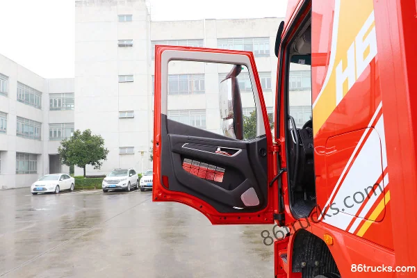 SAIC Hongyan Jiebao H6 240 ch 4X2(6 roues) camion porteur fourgon 9,6 m Cabine (1) | 86Trucks