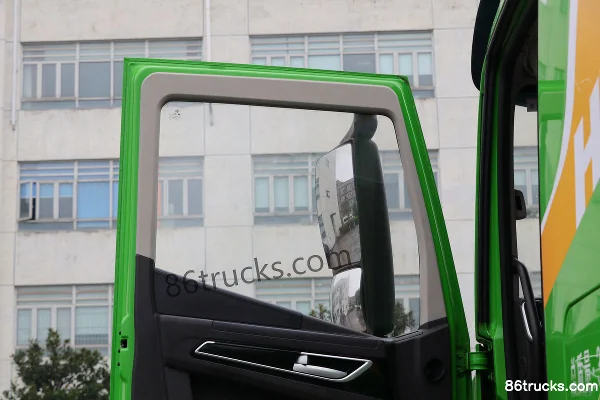 SAIC Hongyan Genlyon H6 Reinforced Edition 390 hp 8X4(12 wheels) 6m Dump Truck (China VI) Cab (2) | 86Trucks