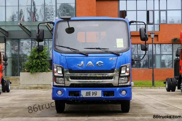 JAC Weiling K5 Super Value Edition 137hp 4X2(6 wheels) 4.18m Single Row Flatbed Light Truck Exterior (2) | 86Trucks