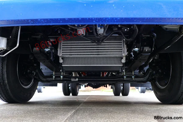 JAC Weiling K5 Super Value Edition 137hp 4X2(6 wheels) 4.18m Single Row Flatbed Light Truck Chassis (1) | 86Trucks