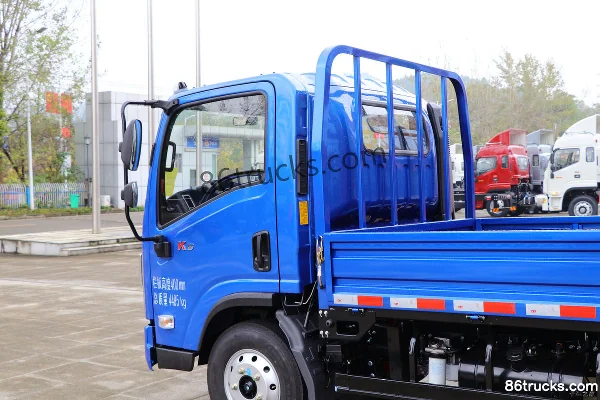 JAC Weiling K5 Super Value Edition 137hp 4X2(6 wheels) 4.18m Single Row Flatbed Light Truck Body (1) | 86Trucks