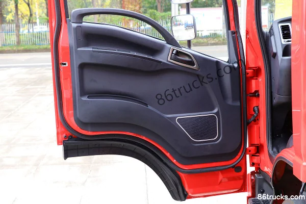 JAC Weiling K6 160 hp 4X2(6 wheels) 3.82m semi-sleeper van light truck (China VI) (Ankang) Cab (3) | 86Trucks