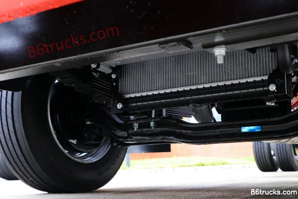 JAC Weiling K8 170hp 4X2(6 wheels) 5.48m Semi-row Flatbed Cargo Truck (China VI) Chassis (2) | 86Trucks