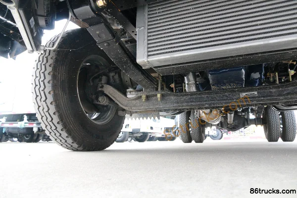 Ouling S3 série 130 ch 4X2(6 roues) camion plateau léger à cabine simple 4,15 m (6 vitesses) (China VI) Châssis (2) | 86Trucks