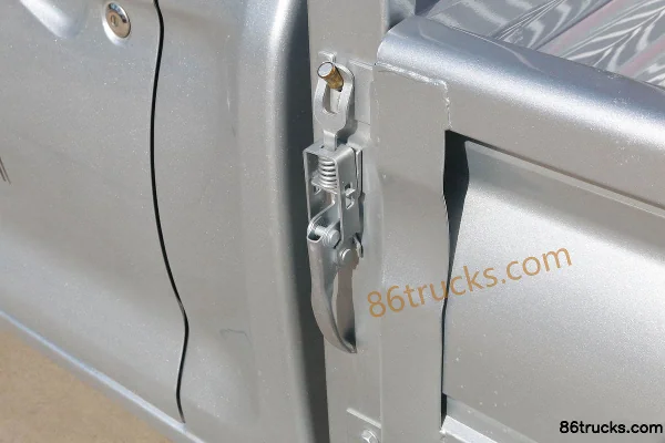 Yema MINI Card 91 hp 4X2(6 wheels) 2.71m Single Row Flatbed Mini Truck (China VI) Body (1) | 86Trucks