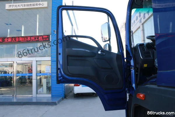 Foton Times Linghang ES7 270hp 8X2(10 wheels) 8.8m Flatbed Cargo Truck (China VI) Cab (1) | 86Trucks