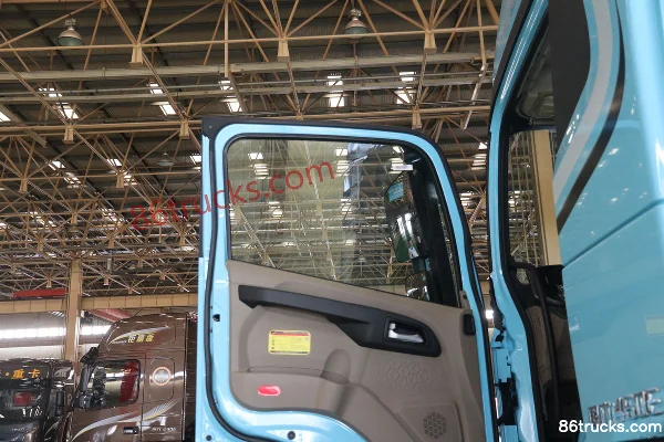 Dayun V7H Heavy Truck 460 hp 6X4(10 wheels) Tractor Truck (Lowered Height Mother Truck)(Hydraulic Retarder) Cab (2) | 86Trucks