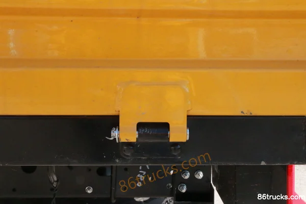 Yuejin Fuxing S100Plus 115 hp 4X2(6 wheels) 2.65m Double Row Flatbed Light Truck (China VI) Body (3) | 86Trucks