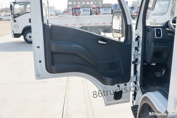 Yuejin Fuxing S80 95 hp 4X2(6 wheels) 4.05m single-row cab stake truck (China VI) (2) | 86Trucks