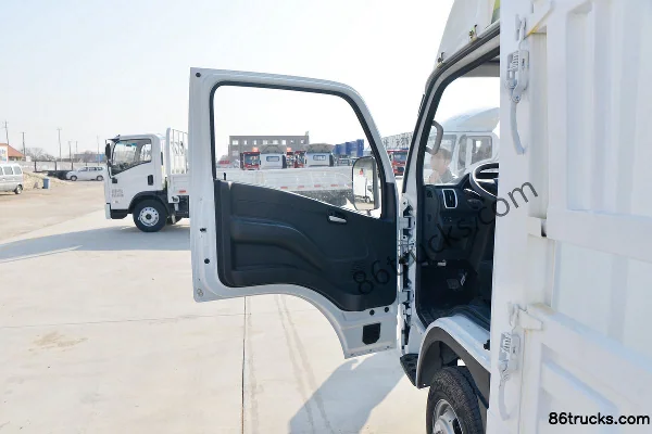 Yuejin Fuxing S80 95 hp 4X2(6 wheels) 4.05m single-row cab stake truck (China VI) (1) | 86Trucks