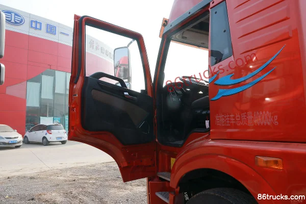 FAW Jiefang Qingdao Han V Heavy Truck Cold Region Edition 430 hp 6X4(10 wheels) Tractor Truck (China VI) Cab (1) | 86Trucks