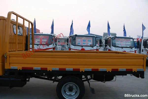 Yuejin Fuxing S80 133 ch 4X2(6 roues) 2,65 m camion plateau double cabine (China VI) Carrosserie (1) | 86Trucks