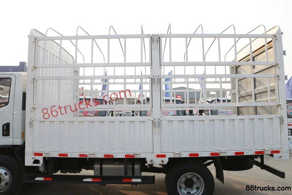 Yuejin Chaoyun H500 156 hp 4X2(6 wheels) 4.2m Single Row Cage Light Truck Body (1) | 86Trucks