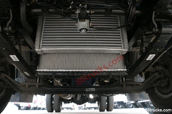 FAW Jiefang Hu VH 160hp 4X2(6 wheels) 4.16m single-row flatbed light truck Chassis (1) | 86Trucks