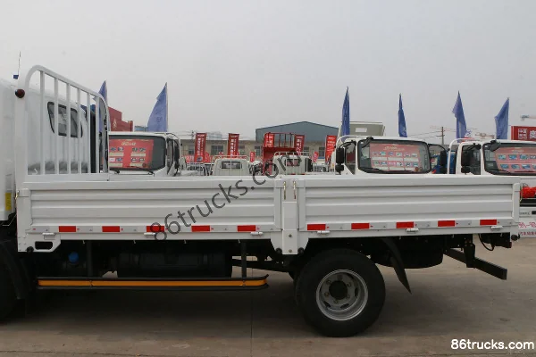 FAW Jiefang Hu VH 160hp 4X2(6 wheels) 4.16m single-row flatbed light truck Body (1) | 86Trucks
