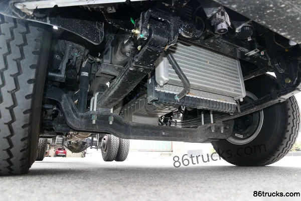 Foton Aoling Xinjieyun Dali Ge 183hp 4X2(6 wheels) 5.25m single-row railed light truck (China VI) Chassis (2) | 86Trucks