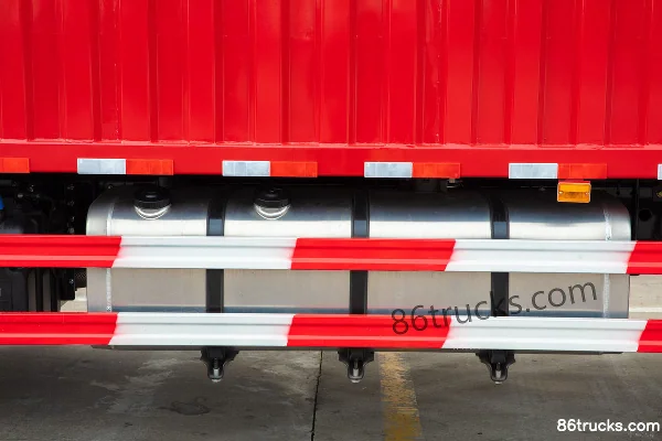 Dongfeng T5 Light Express Edition 240 hp 4X2(6 wheels) 7.8m Van Cargo Truck (Beijing VI) (9t rear axle) Chassis (1) | 86Trucks