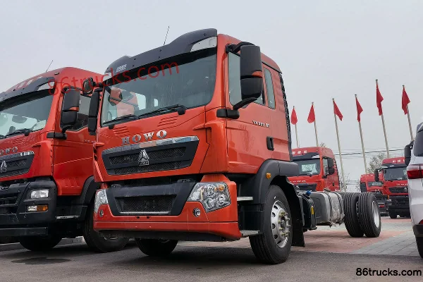 Sinotruk HOWO TX Luxury Edition 220hp 4X2(6 wheels) 6.75m Flatbed Cargo Truck (China VI) Exterior (3) | 86Trucks