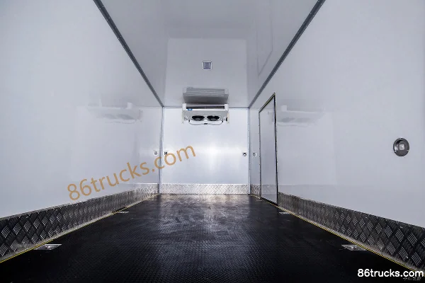 FARIZON E200 Standard Edition 3.9m single-row van pure electric refrigerated truck 96.7kWh 4X2(6 wheels) Chassis (1) | 86Trucks