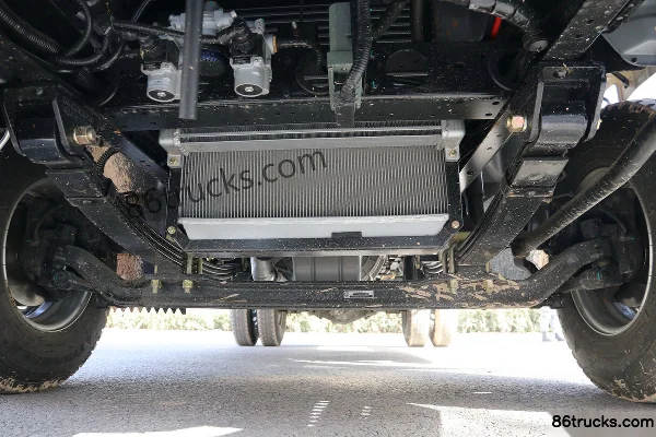 Ouling S3 Feiyang Edition 130hp 4X2(6 wheels) 3.88m Semi-Sleeper Van Light Truck (China VI) Chassis (1) | 86Trucks