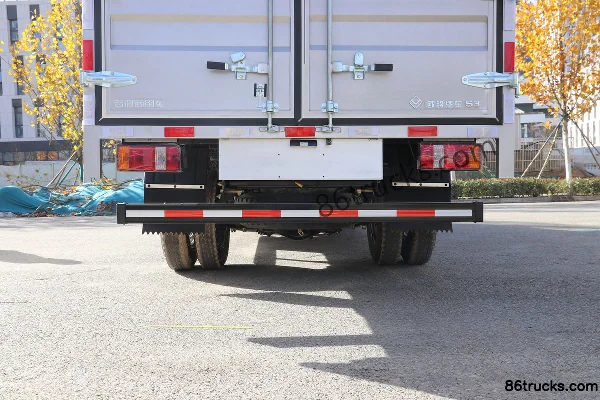 Ouling S3 Feiyang Edition 130hp 4X2(6 wheels) 3.88m Semi-Sleeper Van Light Truck (China VI) Body (2) | 86Trucks