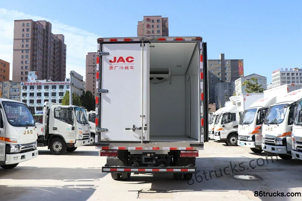 JAC Shuailing Q6 160 ch 4X2(6 roues) Camion frigorifique 4,015 m (China VI) (Xingrui) Carrosserie (3) | 86Trucks