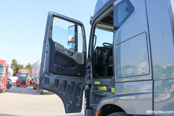 JAC GallopK7 Heavy Truck Comfort Edition 560 hp 6X4(10 wheels) AMT Automatic Tractor Truck (China VI) Cab (1) | 86Trucks