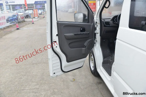 Kama Ruijie S6 122 hp 1.6L Gasoline 5-Seat Double Row Enclosed Van (China VI) Cab (2) | 86Trucks