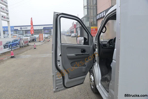 Kama Ruijie 1.5L 113hp 4X2(6 wheels) Gasoline 3.3m Single Row Van Mini Truck (China VI) Cab (1) | 86Trucks